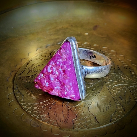 Sparkly druzy rings. 1 bright pink,1 medium purple and 1 rough Rainbow Titanium - Picture 5 of 11